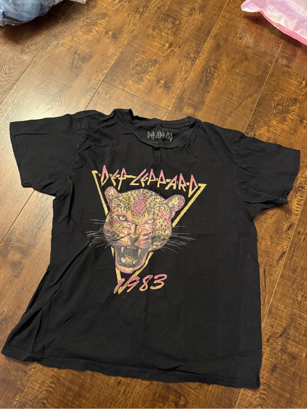 Def Leppard Black 1983 Leopard Graphic Tee